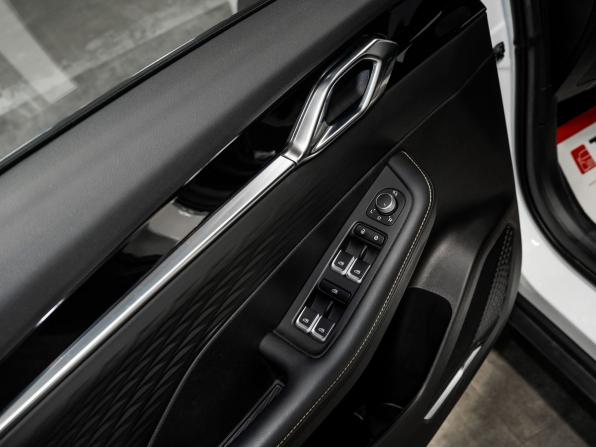 Geely Coolray I Рестайлинг 2 с пробегом 2025 года, цена 2 150 000 рублей, 11000 км, внедорожник, Автокод Объявления