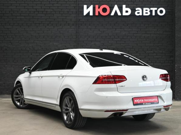 Volkswagen Passat B8 с пробегом 2018 года, цена 1 825 000 рублей, 211417 км, седан, Автокод Объявления