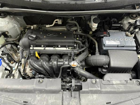 Hyundai Solaris I Рестайлинг с пробегом 2014 года, цена 585 287 рублей, 195903 км, седан, Автокод Объявления