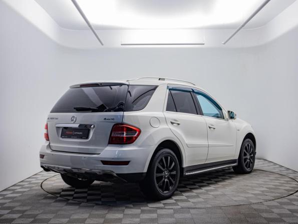 Mercedes-Benz M-Класс II (W164) Рестайлинг с пробегом 2011 года, цена 1 740 000 рублей, 206876 км, внедорожник, Автокод Объявления