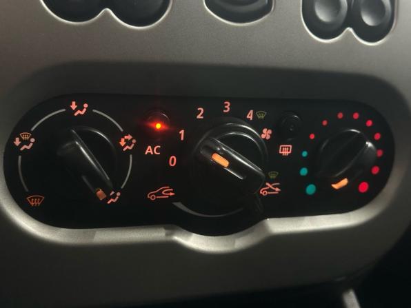 Renault Sandero I с пробегом 2013 года, цена 539 900 рублей, 223700 км, хэтчбек, Автокод Объявления