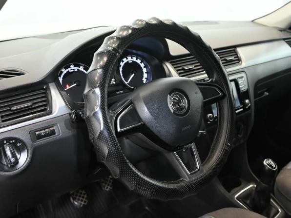 Skoda Rapid I Рестайлинг с пробегом 2019 года, цена 1 250 000 рублей, 110702 км, лифтбек, Автокод Объявления