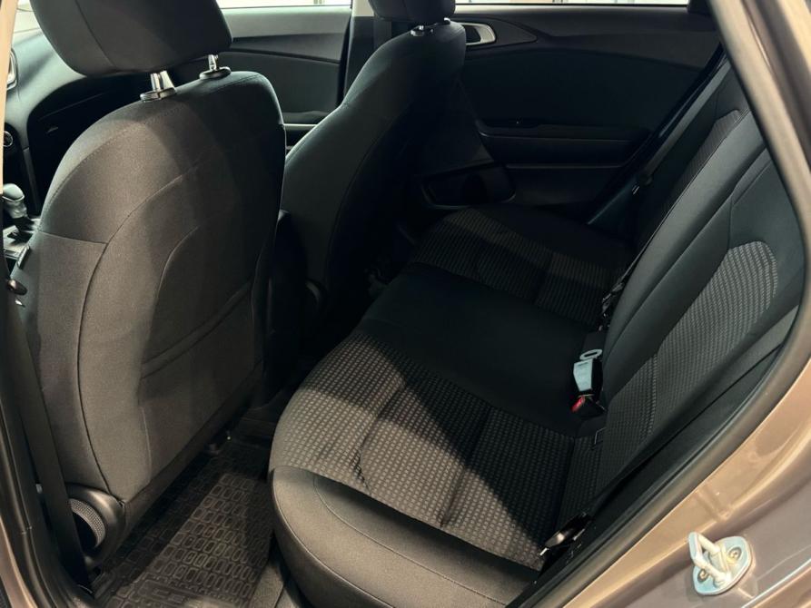 Kia Ceed III Санкт-Петербург  - изображение 26