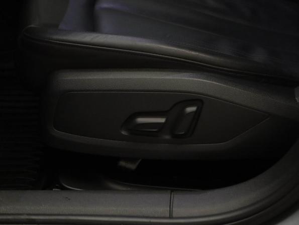 Audi A4 V (B9) Рестайлинг с пробегом 2020 года, цена 3 300 000 рублей, 42431 км, седан, Автокод Объявления