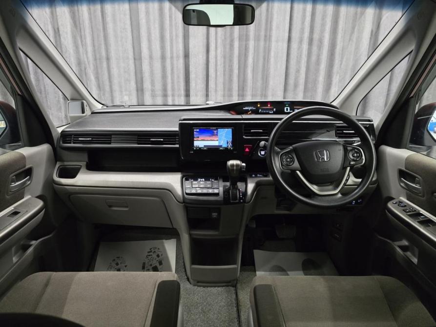 Honda Stepwgn V Красноярск  - изображение 12