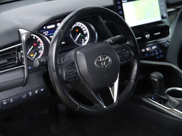 Toyota Camry VIII (XV70) Рестайлинг с пробегом 2021 года, цена 2 970 000 рублей, 137099 км, седан, Автокод Объявления