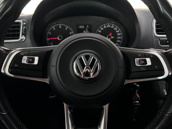 Volkswagen Polo V Рестайлинг с пробегом 2020 года, цена 1 549 000 рублей, 72745 км, седан, Автокод Объявления