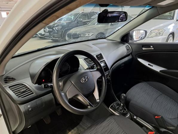Hyundai Solaris I Рестайлинг с пробегом 2016 года, цена 715 000 рублей, 205971 км, седан, Автокод Объявления