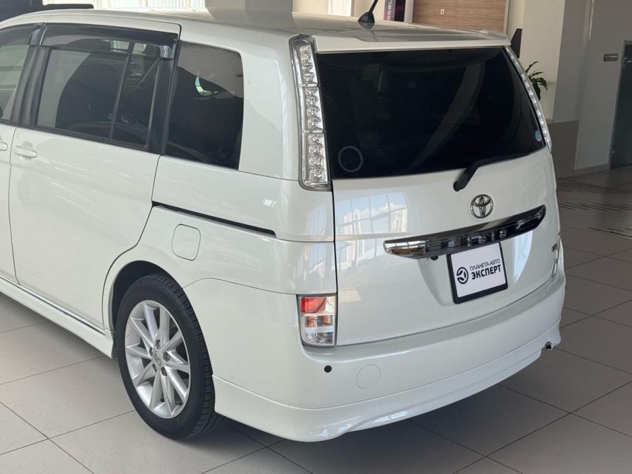 Toyota ISis I Рестайлинг Челябинск  - изображение 7