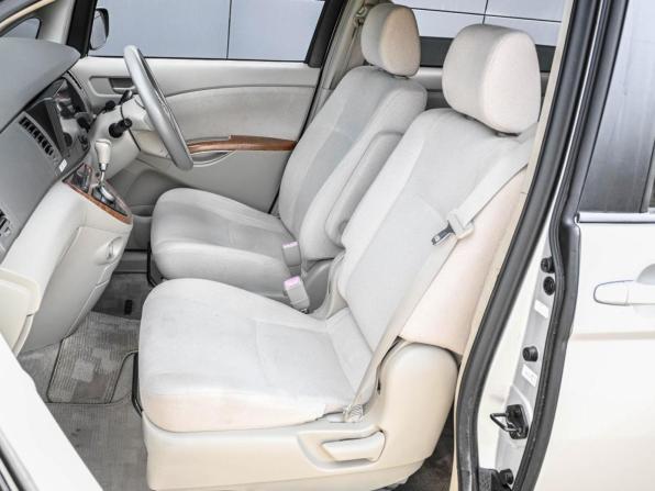 Toyota ISis I Рестайлинг с пробегом 2010 года, цена 1 314 000 рублей, 116487 км, компактвэн, Автокод Объявления