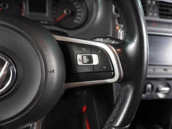 Volkswagen Polo V Рестайлинг с пробегом 2019 года, цена 1 169 000 рублей, 143122 км, седан, Автокод Объявления