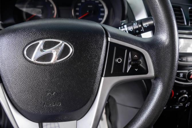 Hyundai Solaris I Рестайлинг с пробегом 2015 года, цена 849 000 рублей, 173000 км, седан, Автокод Объявления