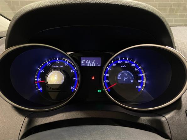 Hyundai ix35 I Рестайлинг с пробегом 2015 года, цена 1 580 000 рублей, 85231 км, внедорожник, Автокод Объявления