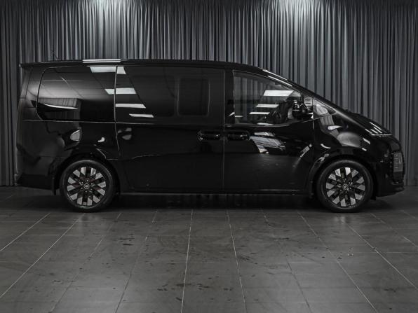 Hyundai Staria I с пробегом 2022 года, цена 5 519 000 рублей, 71124 км, минивэн, Автокод Объявления