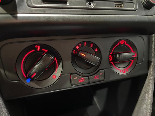 Volkswagen Polo V с пробегом 2013 года, цена 885 000 рублей, 107736 км, седан, Автокод Объявления