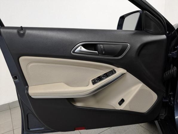 Mercedes-Benz GLA I (X156) Рестайлинг с пробегом 2019 года, цена 2 205 000 рублей, 92405 км, внедорожник, Автокод Объявления