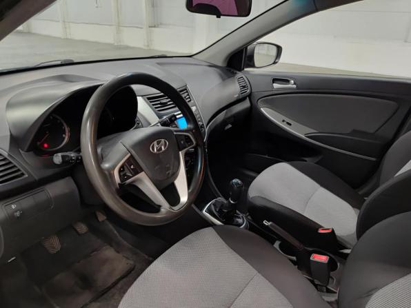 Hyundai Solaris I с пробегом 2013 года, цена 510 000 рублей, 266177 км, седан, Автокод Объявления