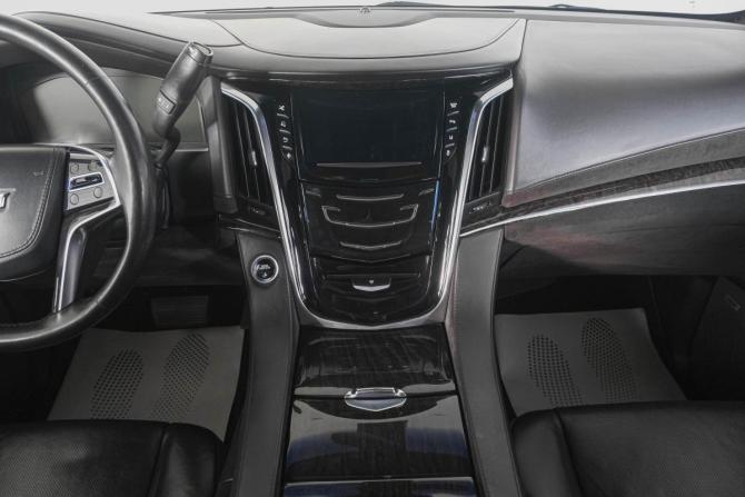 Cadillac Escalade IV с пробегом 2015 года, цена 3 949 000 рублей, 133150 км, внедорожник, Автокод Объявления