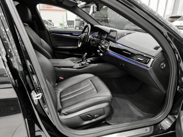 BMW 5 серии VII (G30/G31/G38) с пробегом 2018 года, цена 2 997 000 рублей, 157890 км, седан, Автокод Объявления