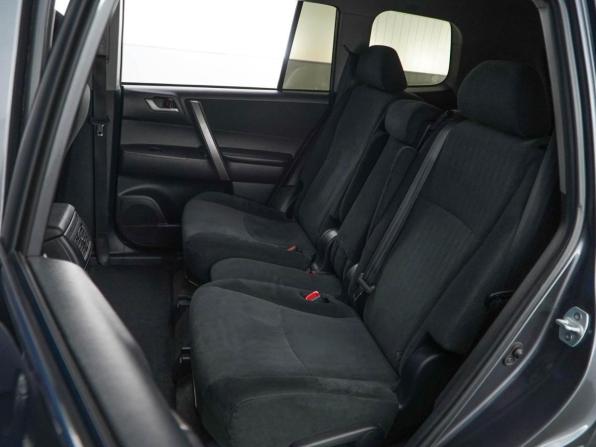 Toyota Highlander II (XU40) Рестайлинг с пробегом 2012 года, цена 1 849 777 рублей, 193302 км, внедорожник, Автокод Объявления
