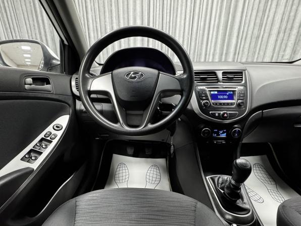 Hyundai Solaris I Рестайлинг с пробегом 2016 года, цена 850 000 рублей, 255517 км, седан, Автокод Объявления