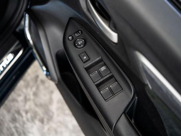 Honda Shuttle II с пробегом 2016 года, цена 1 235 300 рублей, 124475 км, универсал, Автокод Объявления