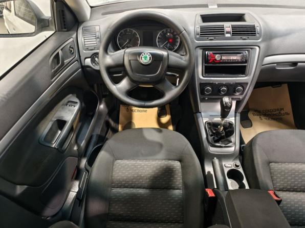 Skoda Octavia II (A5) Рестайлинг с пробегом 2013 года, цена 735 000 рублей, 285090 км, лифтбек, Автокод Объявления