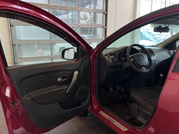 Renault Logan II с пробегом 2014 года, цена 591 000 рублей, 178870 км, седан, Автокод Объявления
