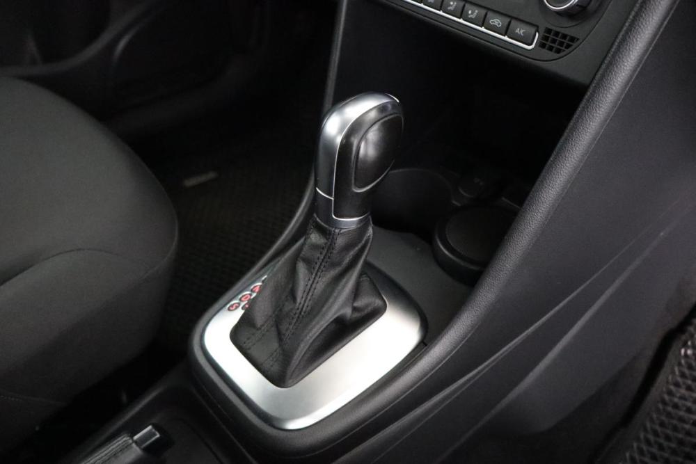 Volkswagen Polo V Рестайлинг Санкт-Петербург  - изображение 10