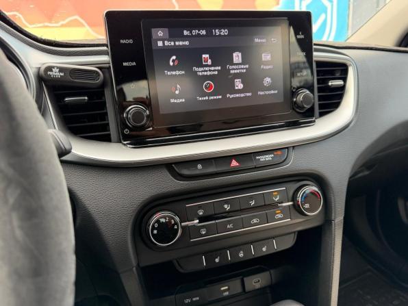 Kia Ceed III Рестайлинг с пробегом 2022 года, цена 2 200 000 рублей, 67800 км, хэтчбек, Автокод Объявления