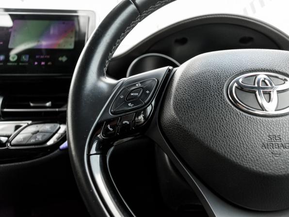 Toyota C-HR I с пробегом 2018 года, цена 2 150 000 рублей, 109369 км, внедорожник, Автокод Объявления