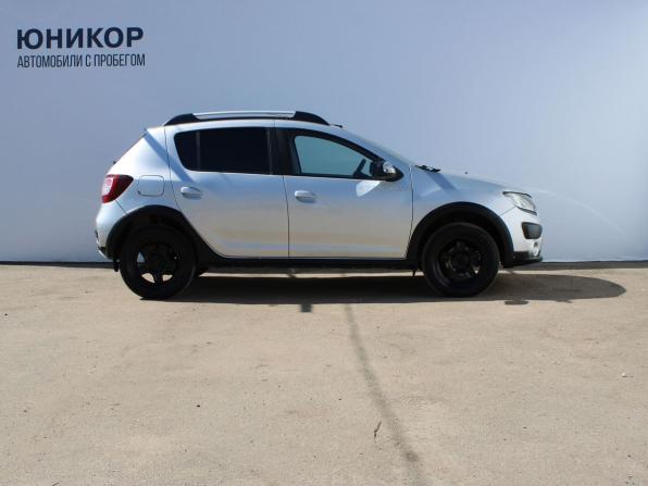 Renault Sandero II с пробегом 2015 года, цена 819 000 рублей, 165214 км, хэтчбек, Автокод Объявления