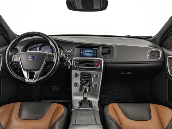 Volvo S60 Cross Country с пробегом 2018 года, цена 2 450 000 рублей, 101501 км, седан, Автокод Объявления