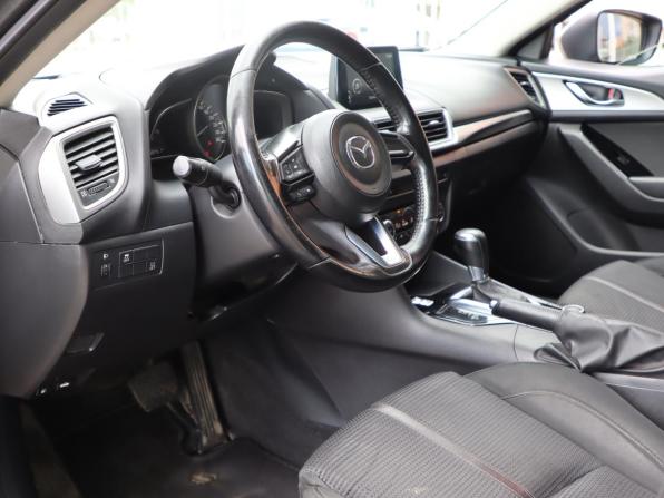Mazda 3 III (BM) Рестайлинг с пробегом 2016 года, цена 950 000 рублей, 288451 км, хэтчбек, Автокод Объявления