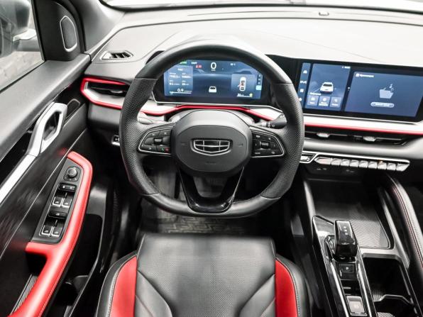 Geely Coolray I Рестайлинг с пробегом 2023 года, цена 1 920 000 рублей, 43343 км, внедорожник, Автокод Объявления
