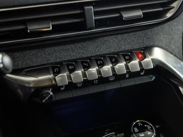 Peugeot 3008 II с пробегом 2019 года, цена 1 699 000 рублей, 171838 км, внедорожник, Автокод Объявления