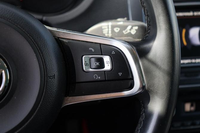 Volkswagen Polo V Рестайлинг с пробегом 2019 года, цена 1 290 000 рублей, 95545 км, седан, Автокод Объявления