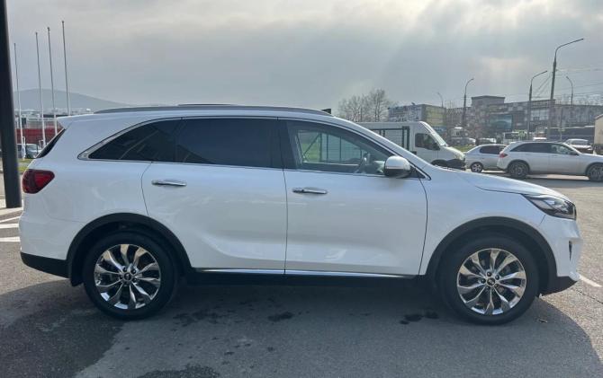 Kia Sorento III Prime Рестайлинг с пробегом 2017 года, цена 2 520 000 рублей, 143000 км, внедорожник, Автокод Объявления