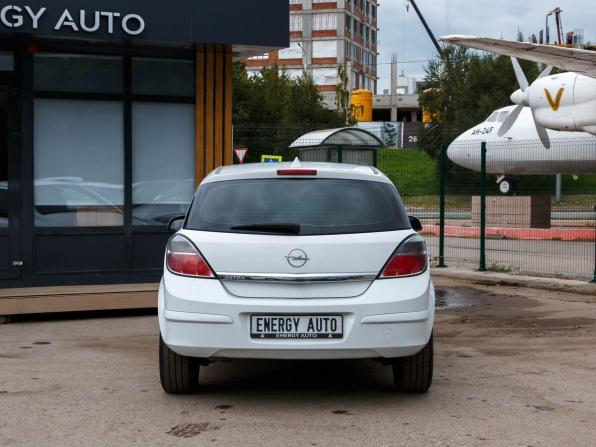 Opel Astra H Рестайлинг с пробегом 2011 года, цена 550 000 рублей, 204114 км, хэтчбек, Автокод Объявления