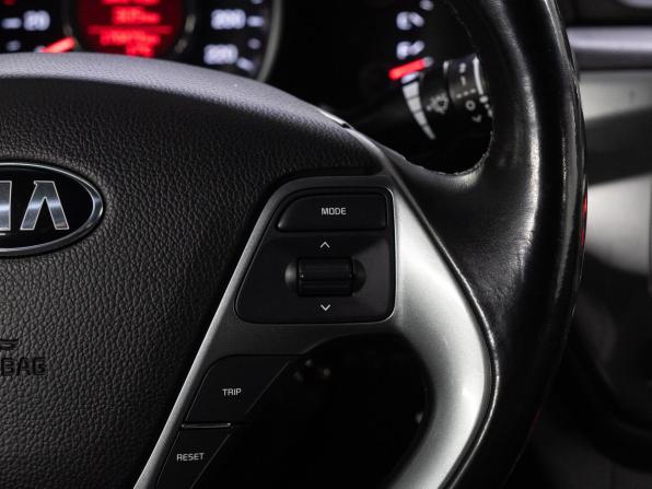 Kia Rio III Рестайлинг с пробегом 2016 года, цена 899 000 рублей, 170471 км, седан, Автокод Объявления