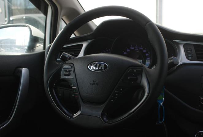 Kia Ceed II Рестайлинг с пробегом 2017 года, цена 1 205 000 рублей, 104757 км, хэтчбек, Автокод Объявления