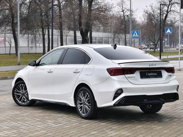 Kia Cerato IV с пробегом 2022 года, цена 2 420 000 рублей, 46706 км, седан, Автокод Объявления