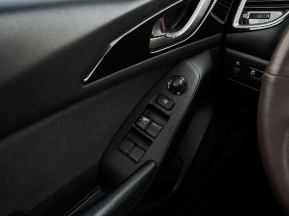 Mazda 3 III (BM) с пробегом 2014 года, цена 1 200 000 рублей, 90995 км, седан, Автокод Объявления