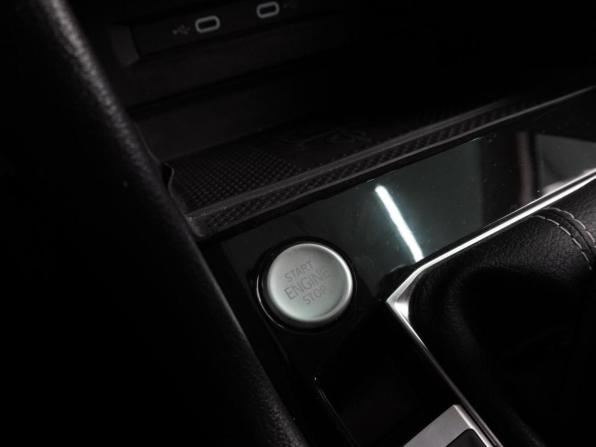 Volkswagen Taos I с пробегом 2023 года, цена 2 999 000 рублей, 41039 км, внедорожник, Автокод Объявления