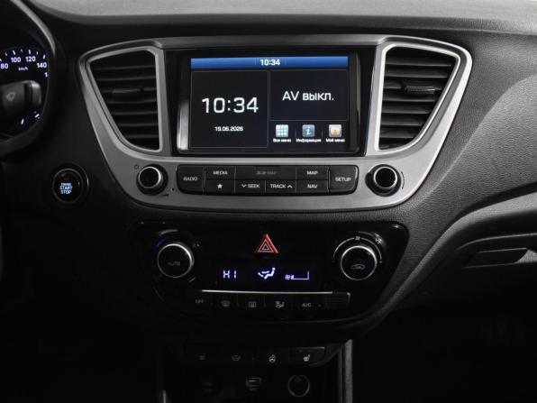 Hyundai Solaris II с пробегом 2020 года, цена 1 379 000 рублей, 124106 км, седан, Автокод Объявления