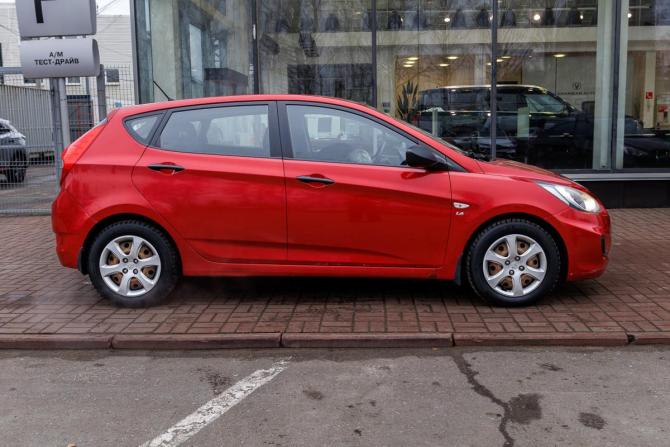 Hyundai Solaris I с пробегом 2011 года, цена 673 000 рублей, 115892 км, хэтчбек, Автокод Объявления