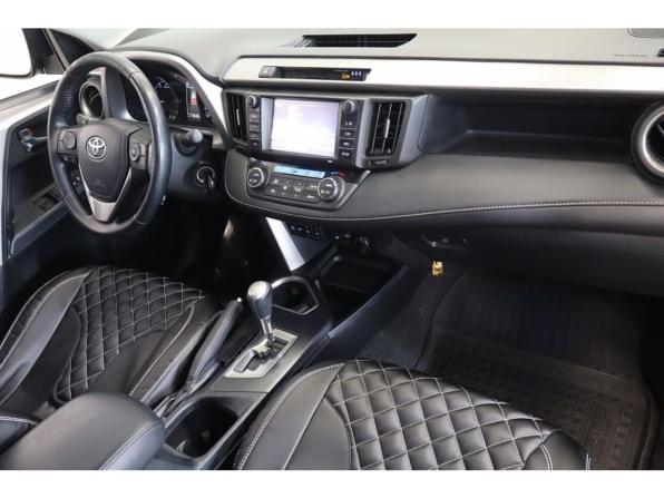 Toyota RAV4 IV (XA40) Рестайлинг с пробегом 2017 года, цена 2 209 000 рублей, 159000 км, внедорожник, Автокод Объявления
