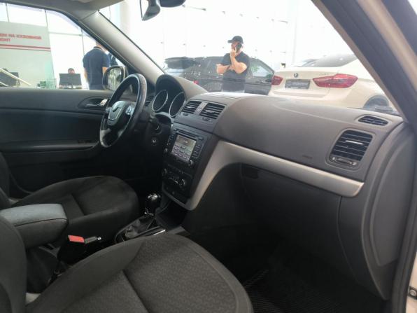 Skoda Yeti I с пробегом 2013 года, цена 1 159 000 рублей, 176111 км, внедорожник, Автокод Объявления
