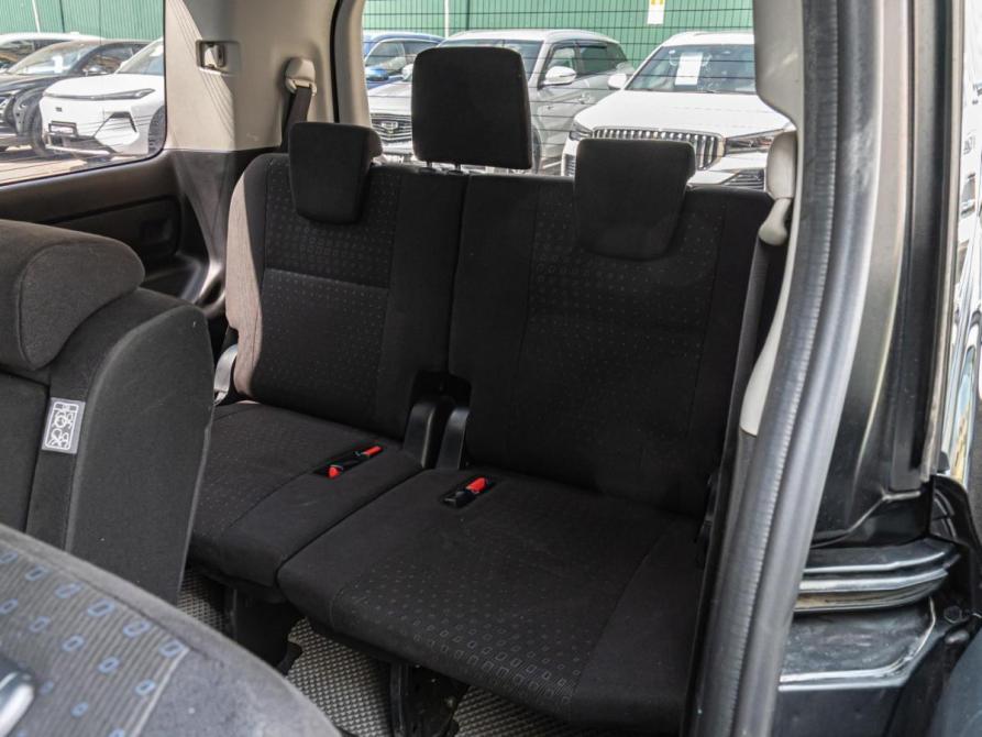 Toyota Voxy III (R80) Краснодар  - изображение 9