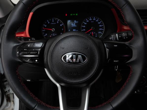 Kia Rio IV Рестайлинг с пробегом 2021 года, цена 1 744 000 рублей, 92635 км, хэтчбек, Автокод Объявления